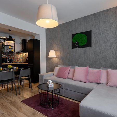 Airport Rin Nord Residence Apartment - Self Check-In 오토페니 외부 사진