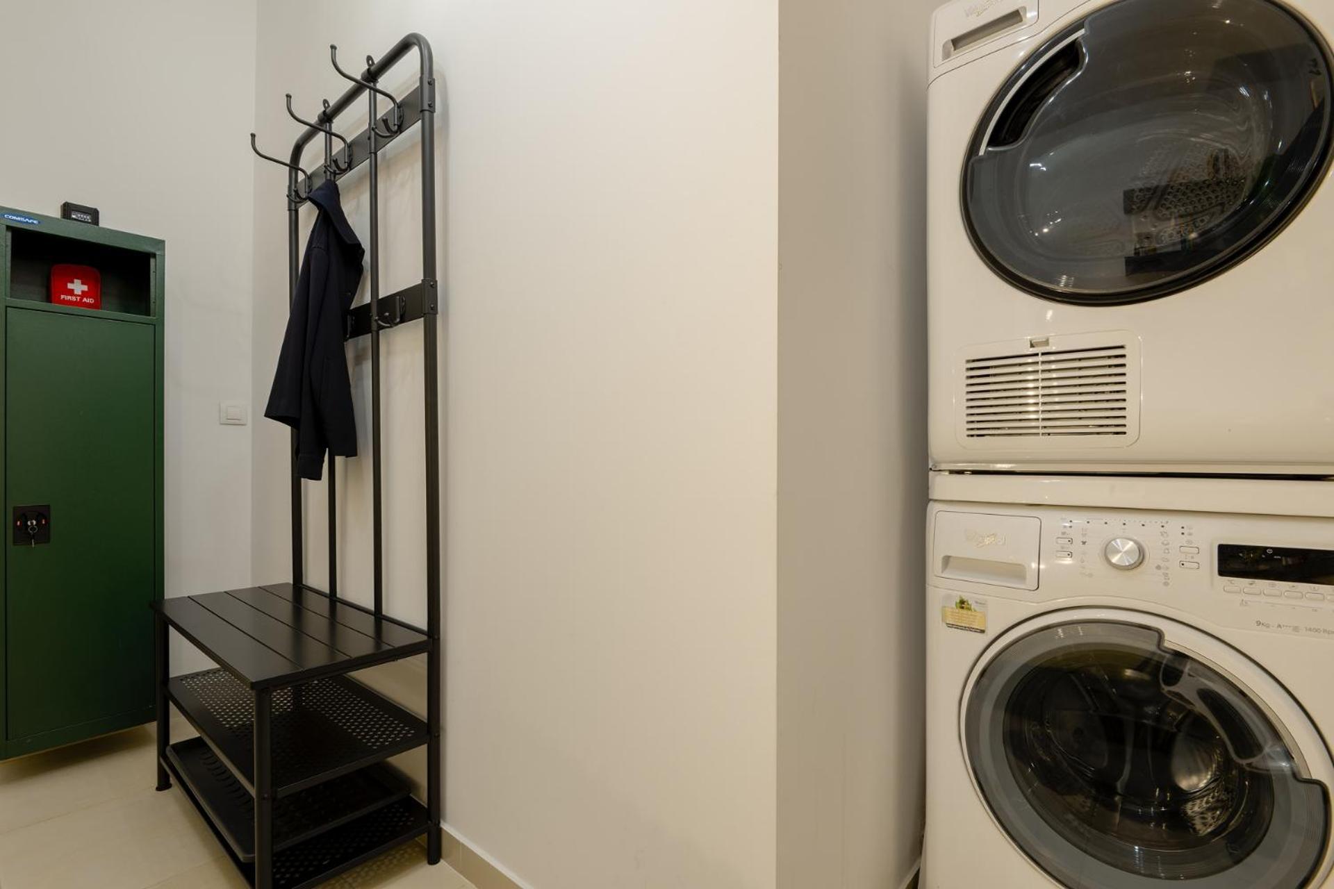 Airport Rin Nord Residence Apartment - Self Check-In 오토페니 외부 사진